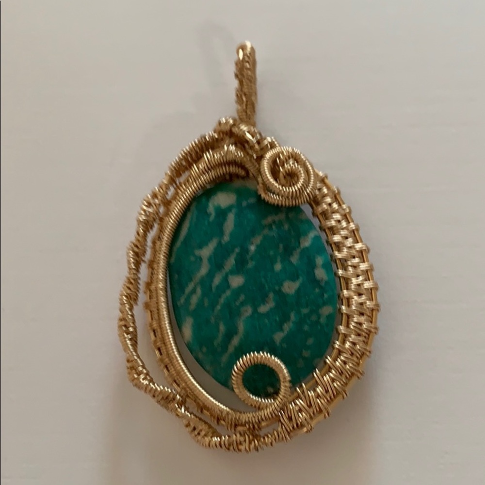 Russian Amazonite Cab in wirewark